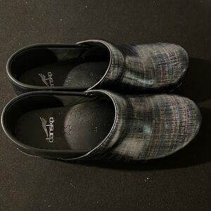 {Dansko} black & silver clogs